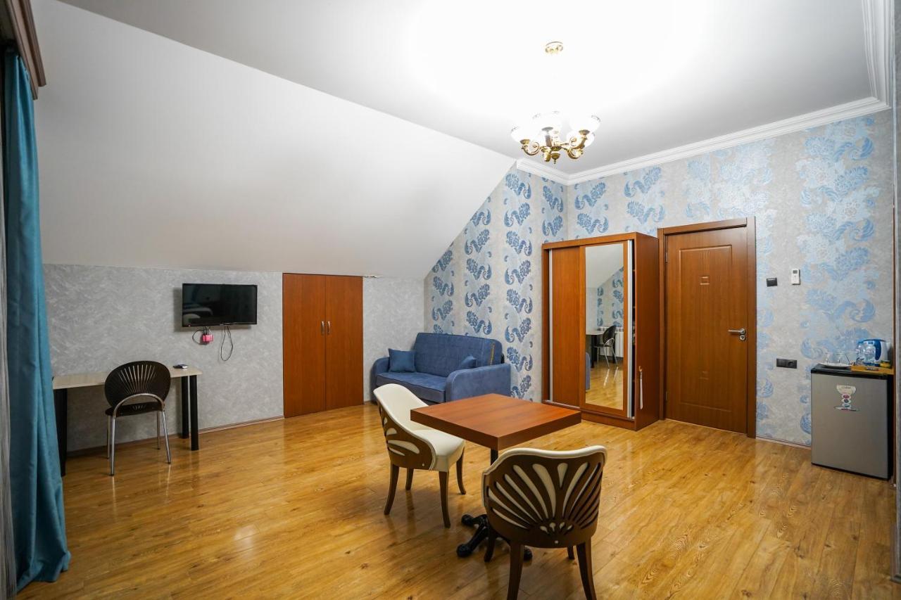 Natali Hotel Bordjomi Extérieur photo