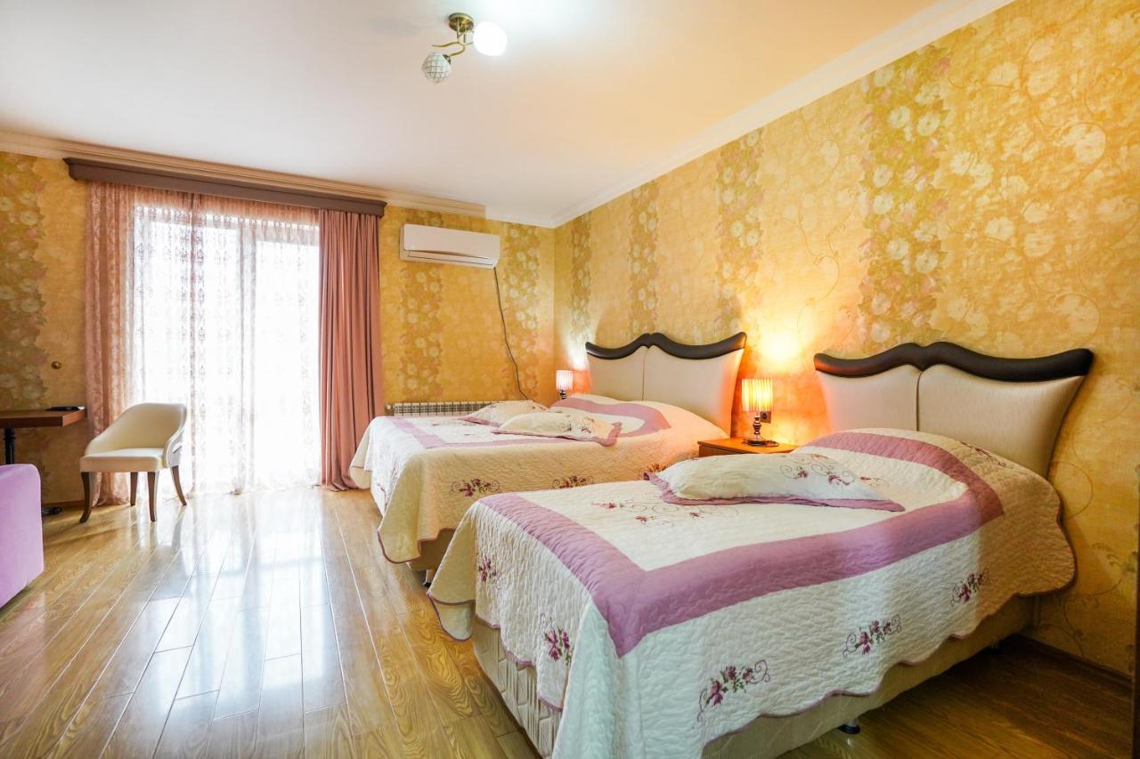 Natali Hotel Bordjomi Extérieur photo