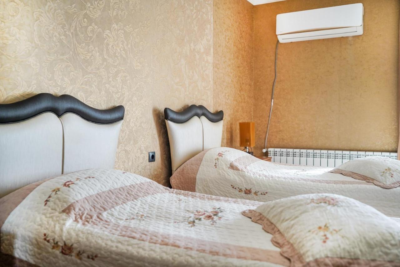 Natali Hotel Bordjomi Extérieur photo