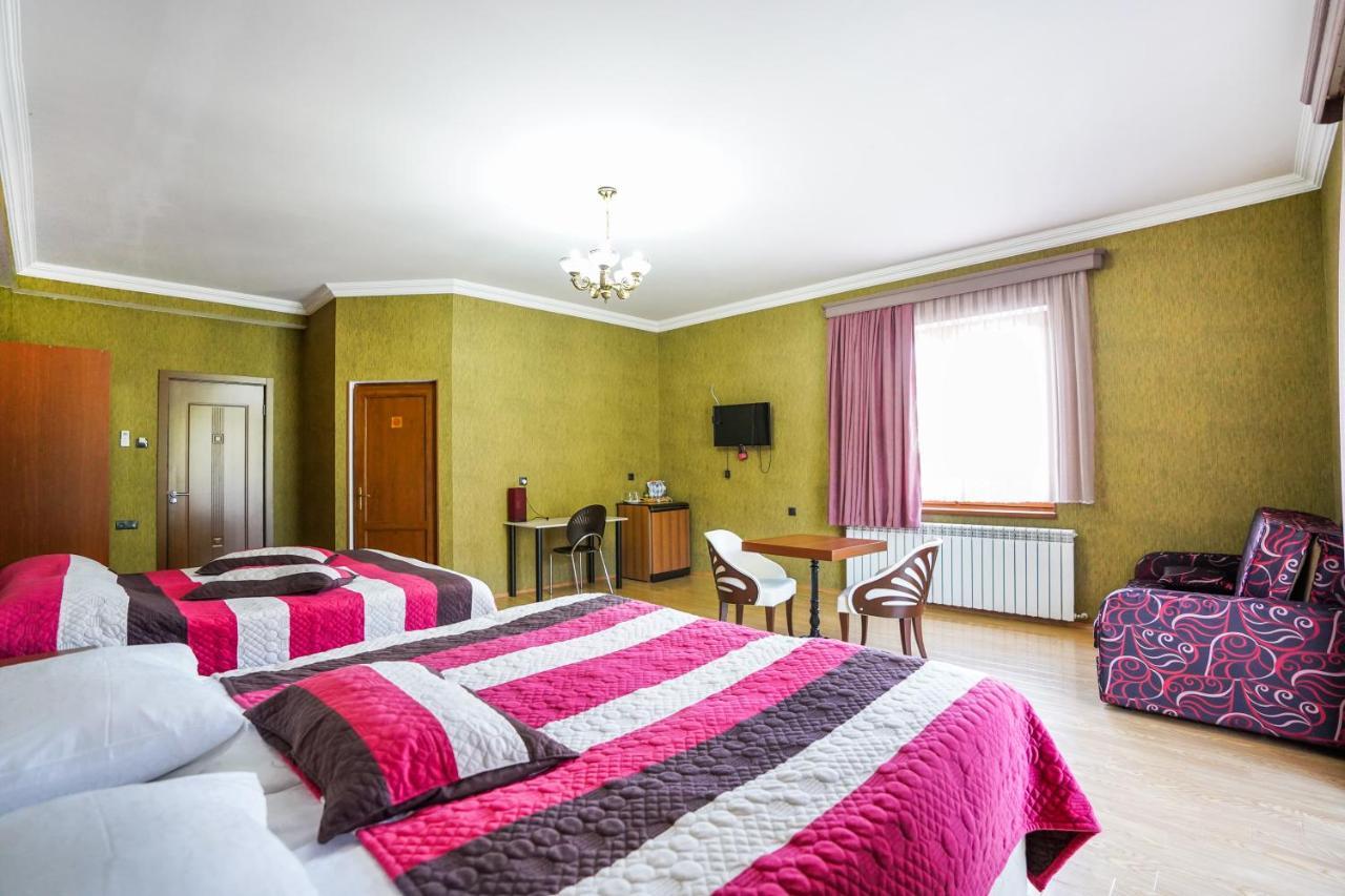 Natali Hotel Bordjomi Extérieur photo